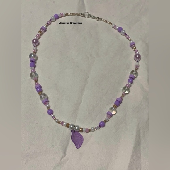 5/$20 ENTIRE SHOP CLEARANCE Leaf beaded necklace | Growth necklace 🍃 - Picture 9 of 10